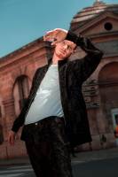 Davy AHOUA - STUDIO VISUALIZER